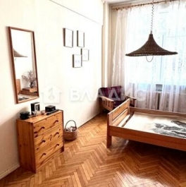 Продажа 2-комн квартиры на вторичном рынке улица Куусинена,  д. 9 к3