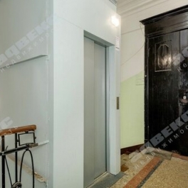 Продажа 6-комн квартиры на вторичном рынке ул Введенская,  д. 5/13