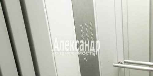 1-комн квартира улица Брянцева,  д. 4