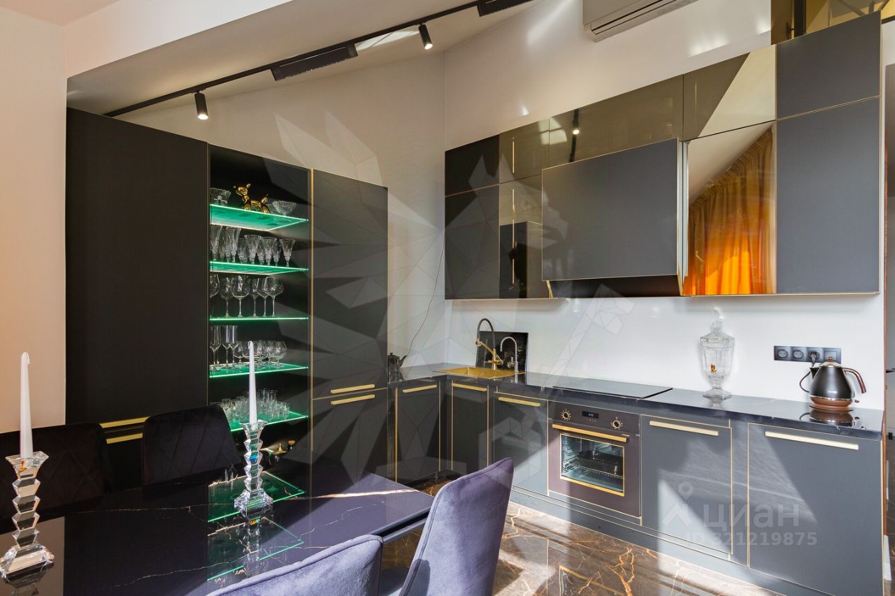 Продажа 4-комн квартиры на вторичном рынке Заречье пгт, улица Университетская, 2