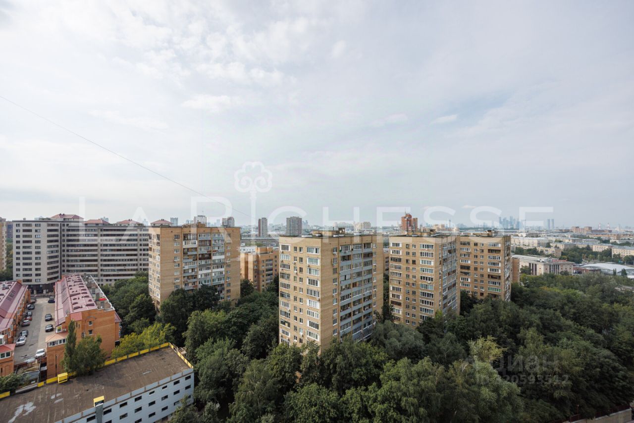 Продажа 2-комн квартиры на вторичном рынке улица Архитектора Власова, 6