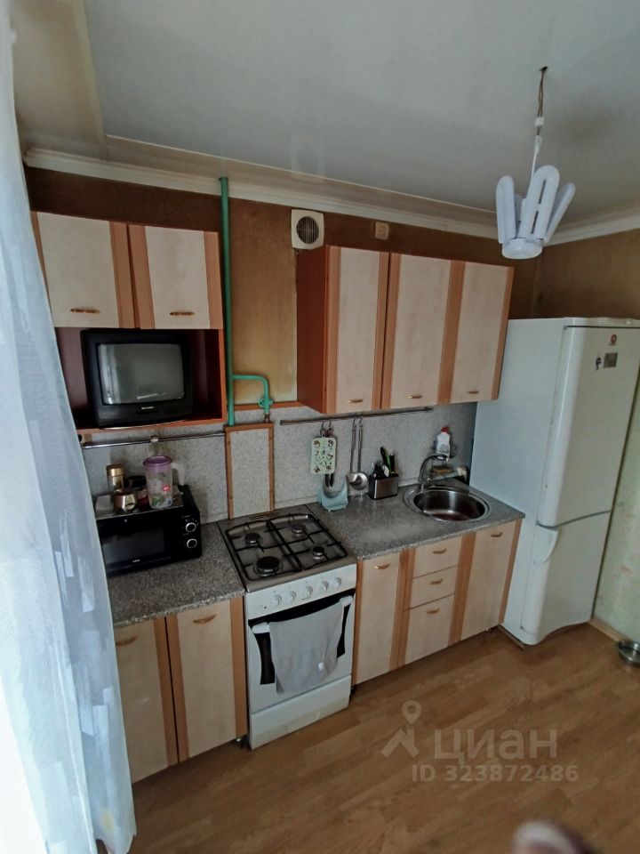 Продажа 2-комн квартиры на вторичном рынке Отрадное, Советская улица, 25