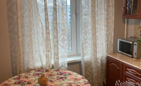 Аренда 3-комн квартиры на вторичном рынке улица Конёнкова,  д. 21