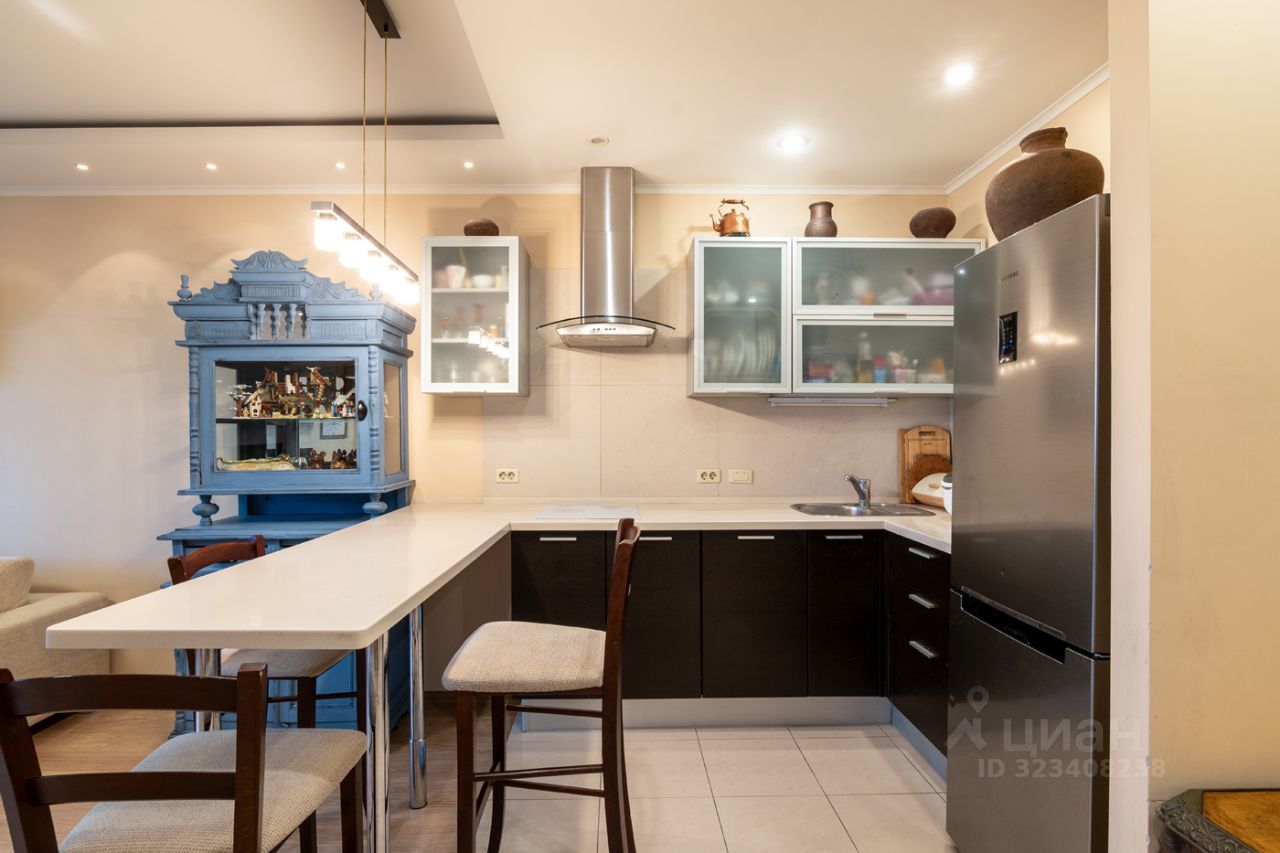 Продажа 2-комн квартиры на вторичном рынке Новочеремушкинская улица, 63к2