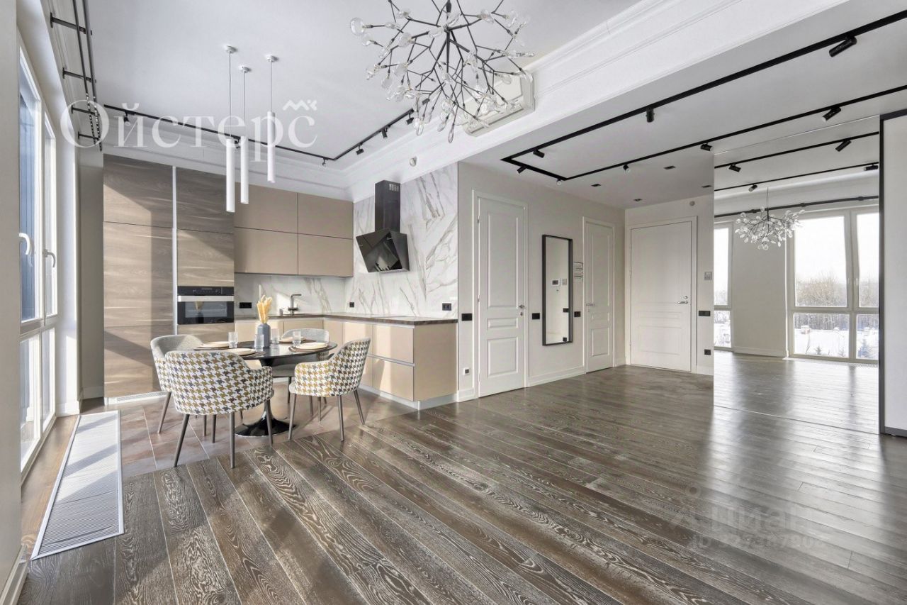 Продажа 3-комн квартиры на вторичном рынке Нижне-Каменская улица, 7к1