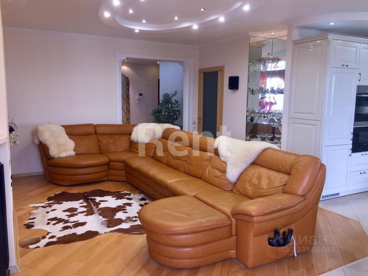 Аренда 3-комн квартиры на вторичном рынке Митинская улица, 10