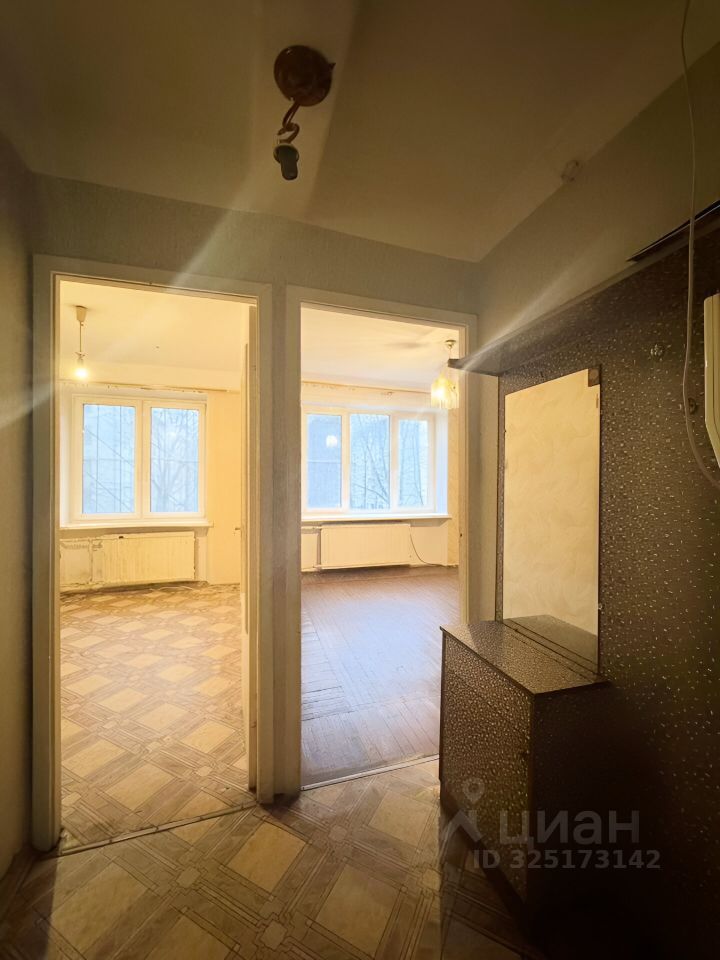 Продажа 1-комн квартиры на вторичном рынке Краснопутиловская улица, 121