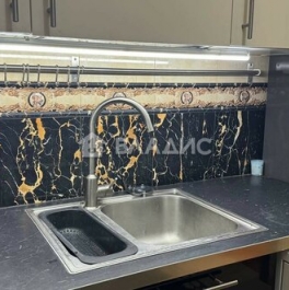 Продажа 3-комн квартиры на вторичном рынке ул Мосфильмовская,  д. 6