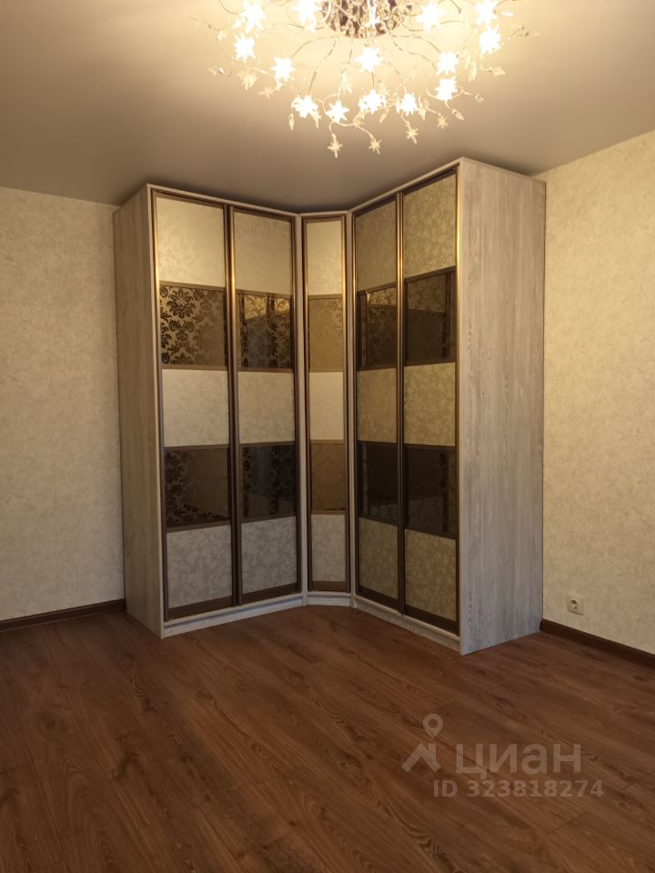 Продажа 2-комн квартиры на вторичном рынке улица Чистова, 4