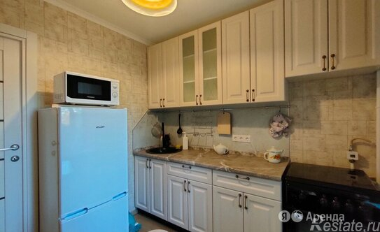 Аренда 2-комн квартиры на вторичном рынке улица Буренина,  д. 6