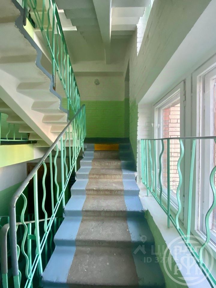 Продажа 3-комн квартиры на вторичном рынке Пушкин, улица Генерала Хазова, 14