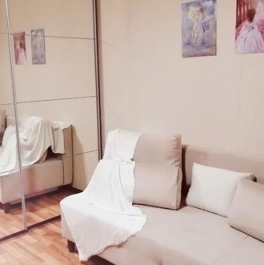 Продажа 2-комн квартиры на вторичном рынке улица Маршала Бирюзова,  д. 11