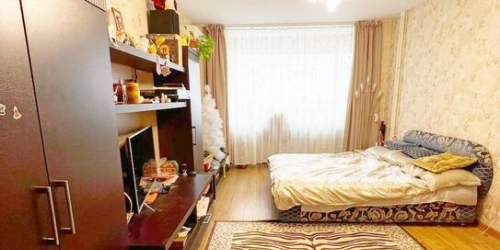 3-комн квартира Защитников Москвы пр-кт,  д. 5
