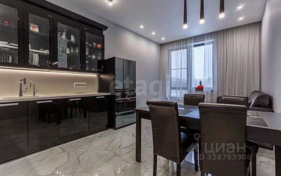 Продажа 3-комн квартиры на вторичном рынке Новогорск мкр, улица Заречная,  д. 1