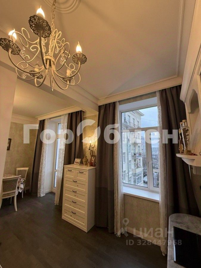 Продажа 2-комн квартиры на вторичном рынке Кутузовский проспект, 19