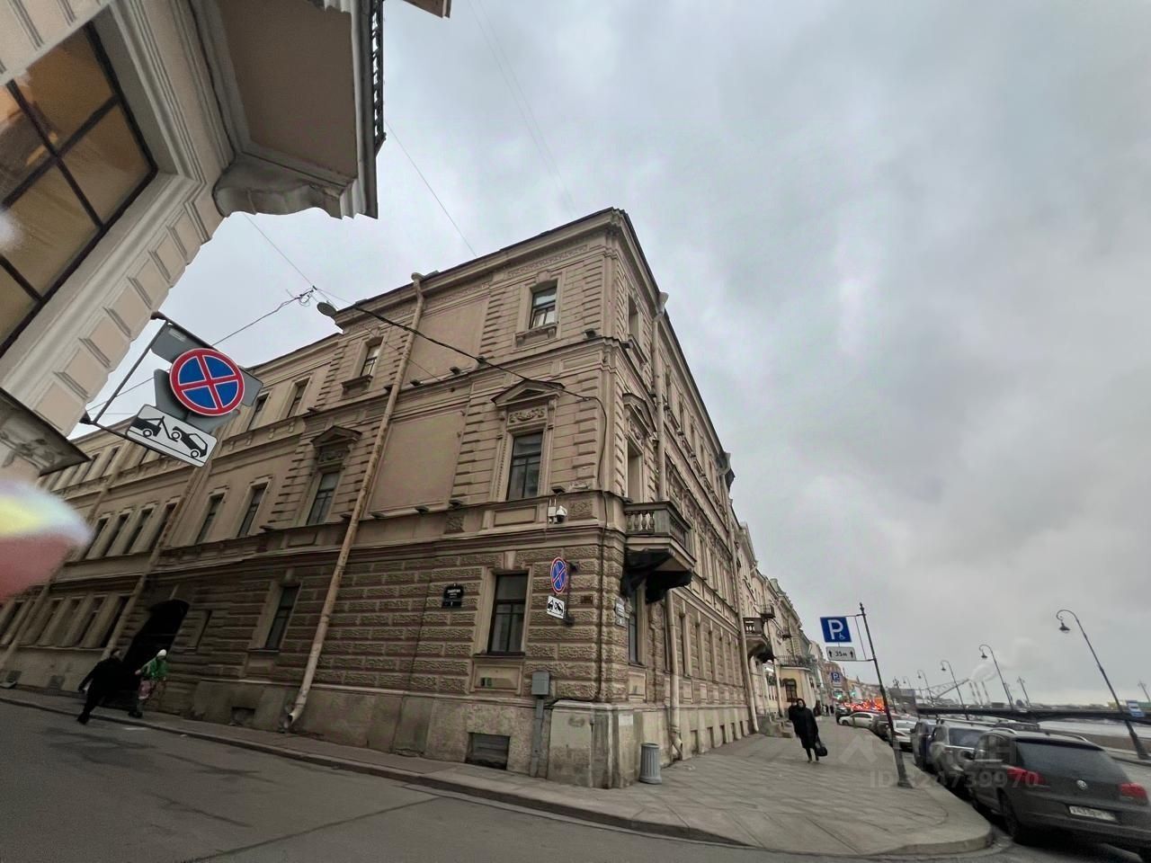 Продажа 5-комн квартиры на вторичном рынке Английская набережная, 22