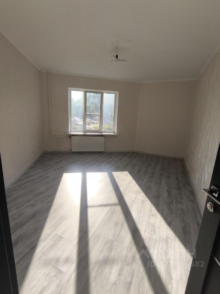 Продажа комнаты улица Маршала Захарова, 14к2