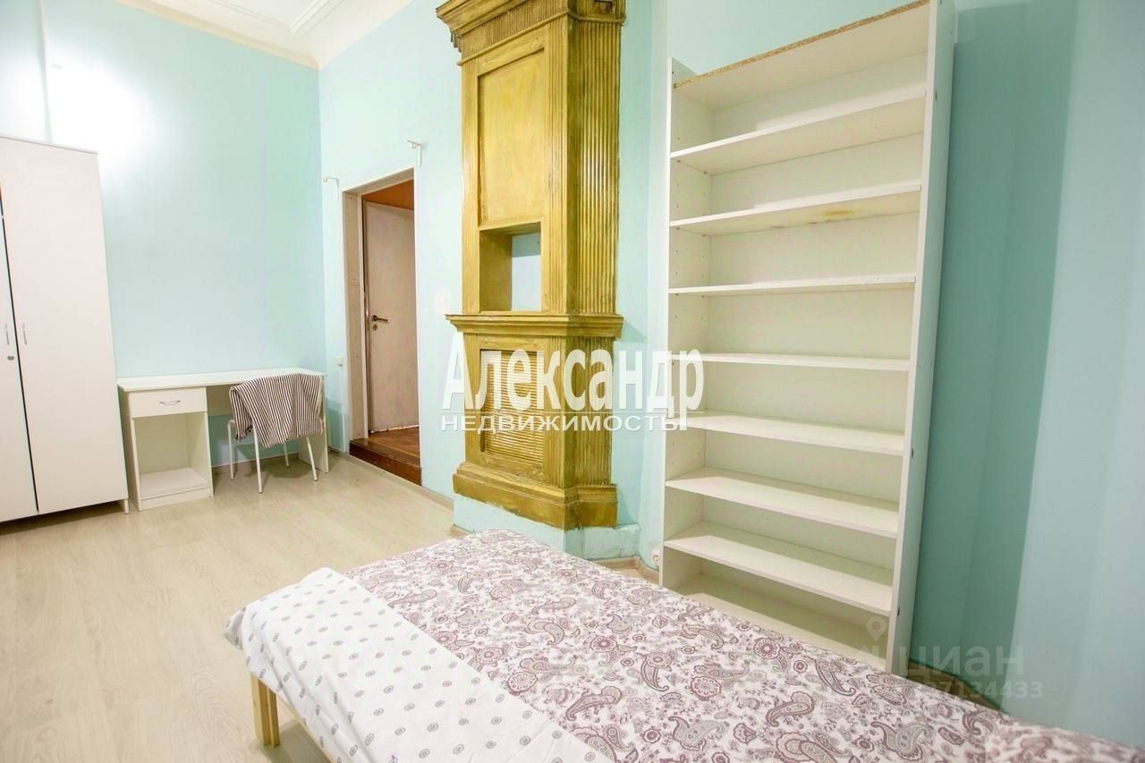 Продажа 4-комн квартиры на вторичном рынке Кронверкская улица, 9
