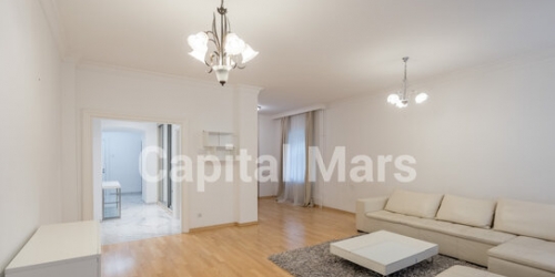 3-комн квартира Последний переулок,  д. 21