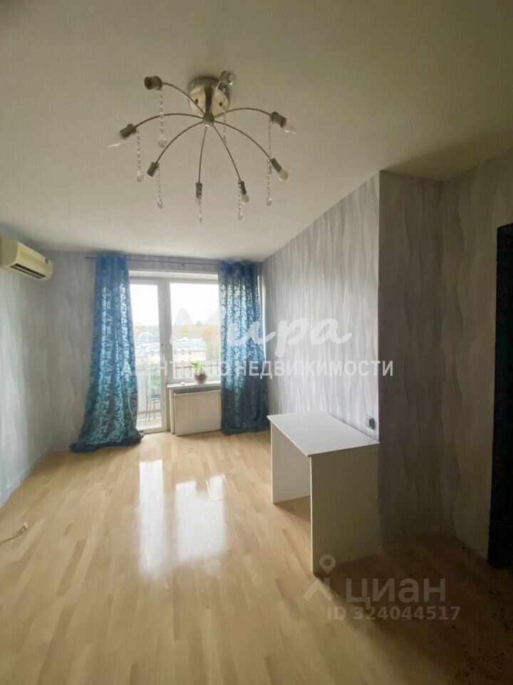 Продажа 1-комн квартиры на вторичном рынке улица Пилота Нестерова, 11