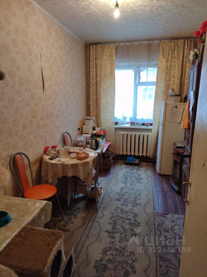 Продажа 3-комн квартиры на вторичном рынке пос. Заречный, 10
