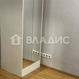 Продажа 2-комн квартиры на вторичном рынке улица Адмирала Макарова,  д. 9