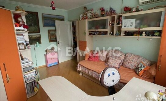 Продажа 3-комн квартиры на вторичном рынке Осенний б-р,  д. 10,  к. 2