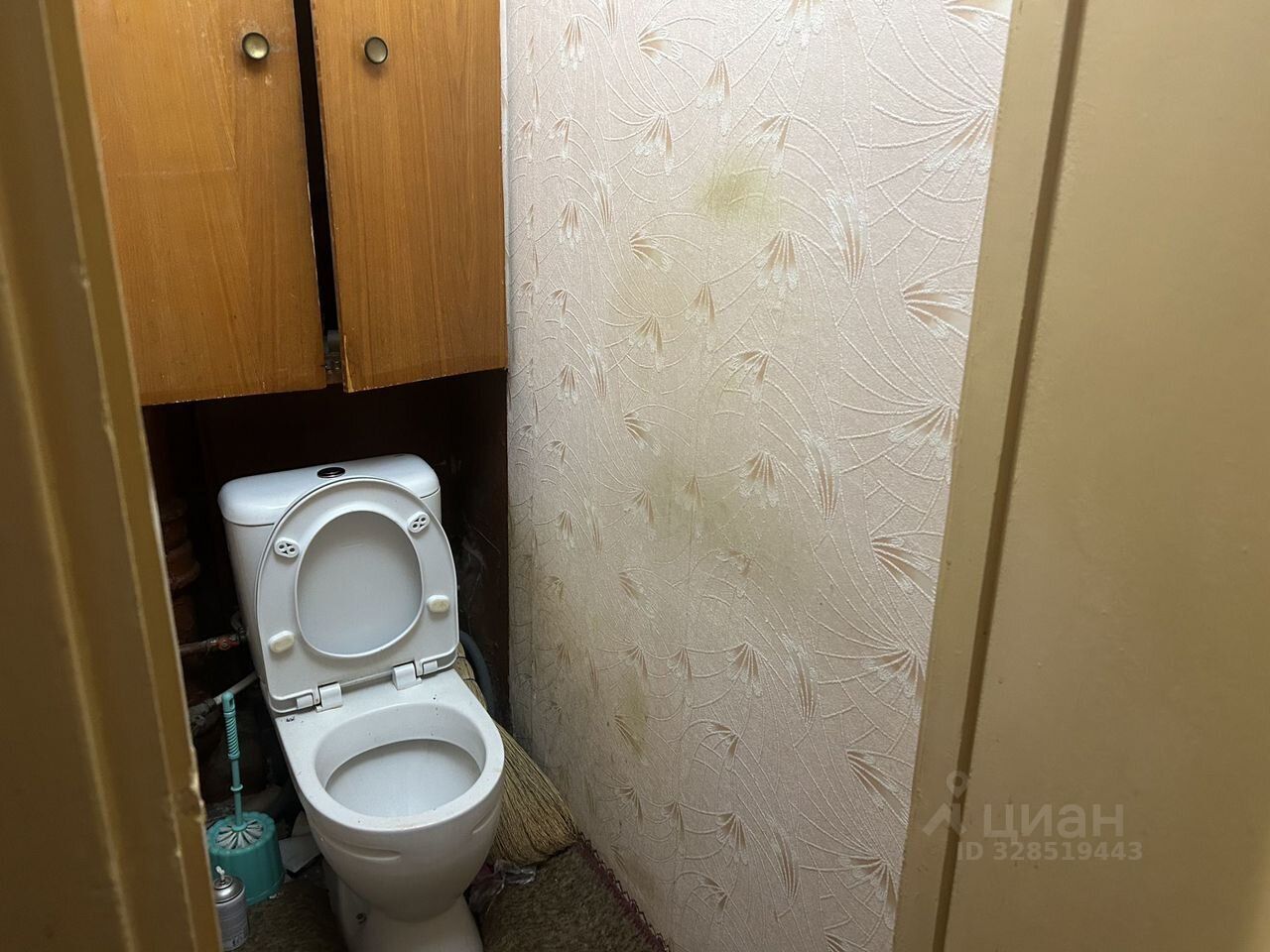 Продажа 2-комн квартиры на вторичном рынке Сясьстрой, улица Космонавтов, 10