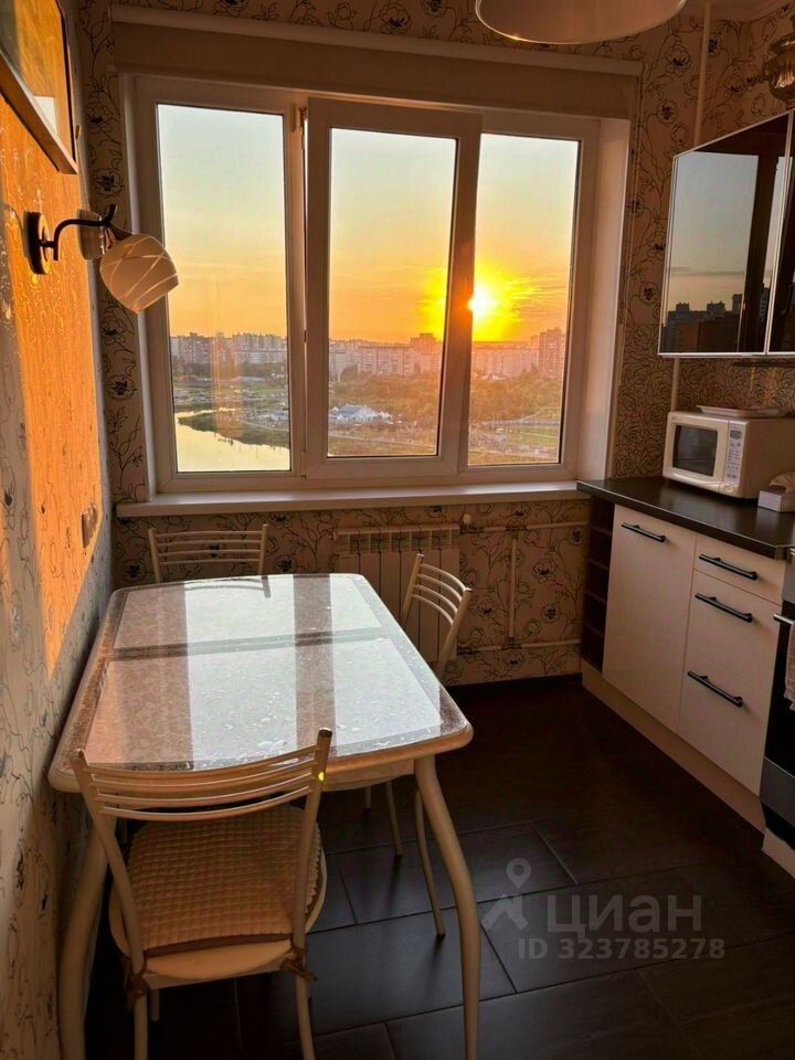 Продажа 2-комн квартиры на вторичном рынке улица Маршала Новикова, 10к1