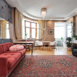 Аренда 2-комн квартиры на вторичном рынке Каменщики Б. ул,  д. 2