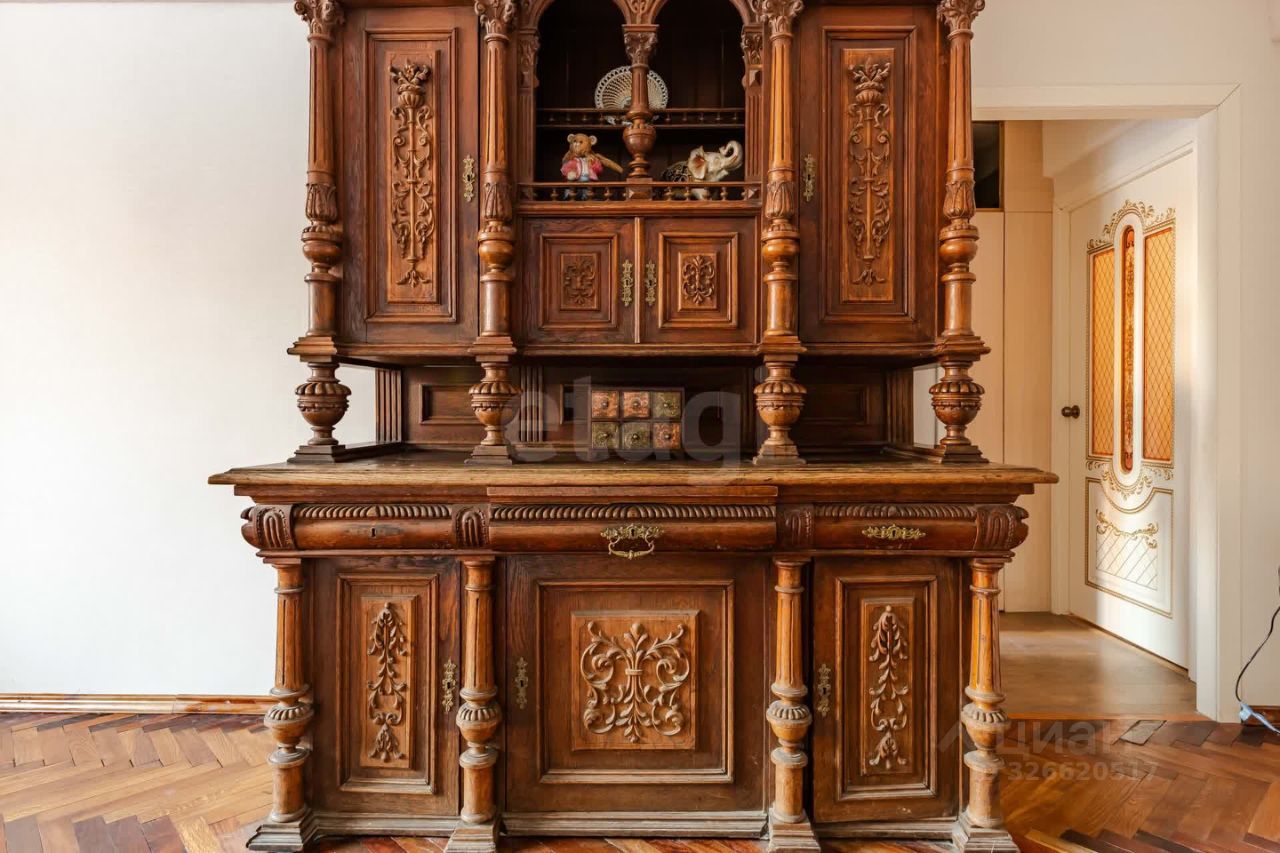 Продажа 3-комн квартиры на вторичном рынке Петергоф, Константиновская улица, 4