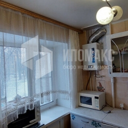 Продажа 2-комн квартиры на вторичном рынке Южный, улица Карла Маркса,  д. 3