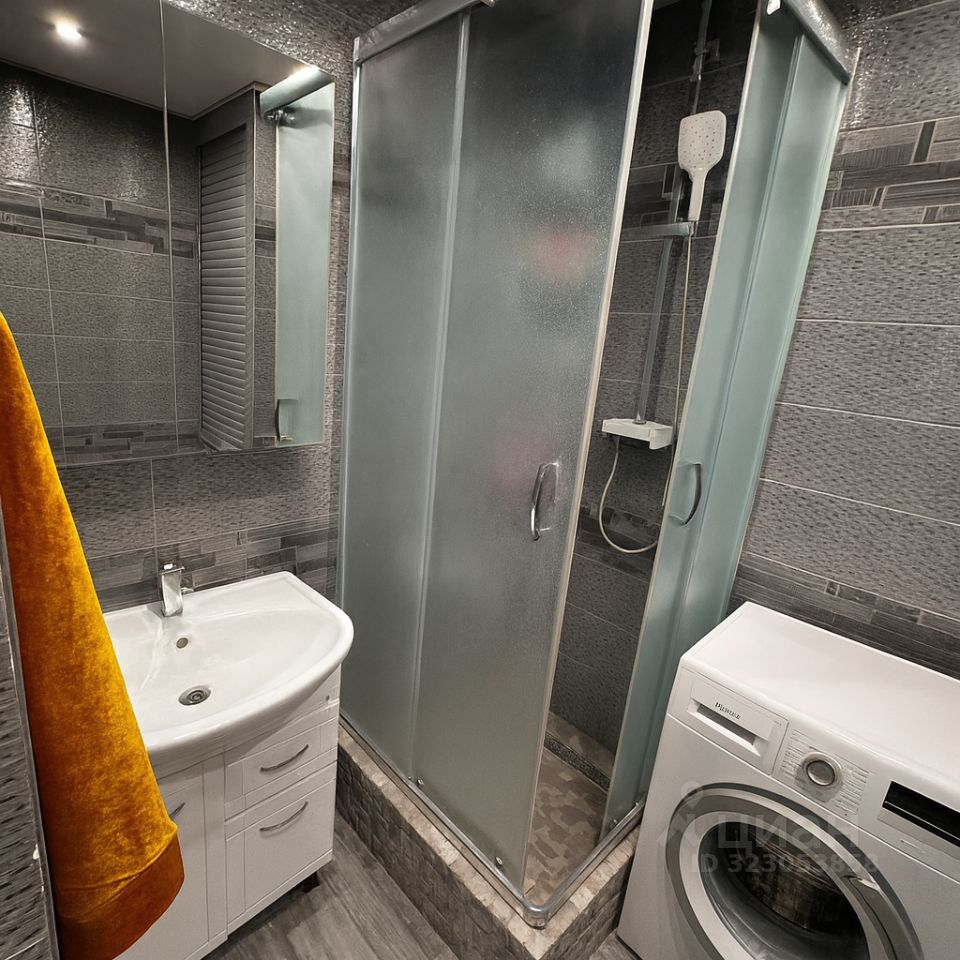 Продажа 3-комн квартиры на вторичном рынке Воронежская улица, 18