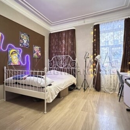 Продажа 3-комн квартиры на вторичном рынке Московский пр-кт,  д. 127 литЗ