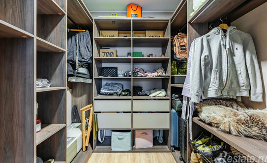 Продажа 1-комн квартиры на вторичном рынке Заозёрная улица,  д. 3 к3 с1