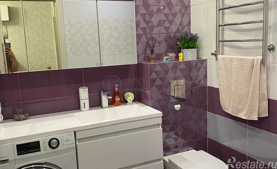 Продажа 1-комн квартиры на вторичном рынке Королев г, Академика Легостаева ул,  д. 8