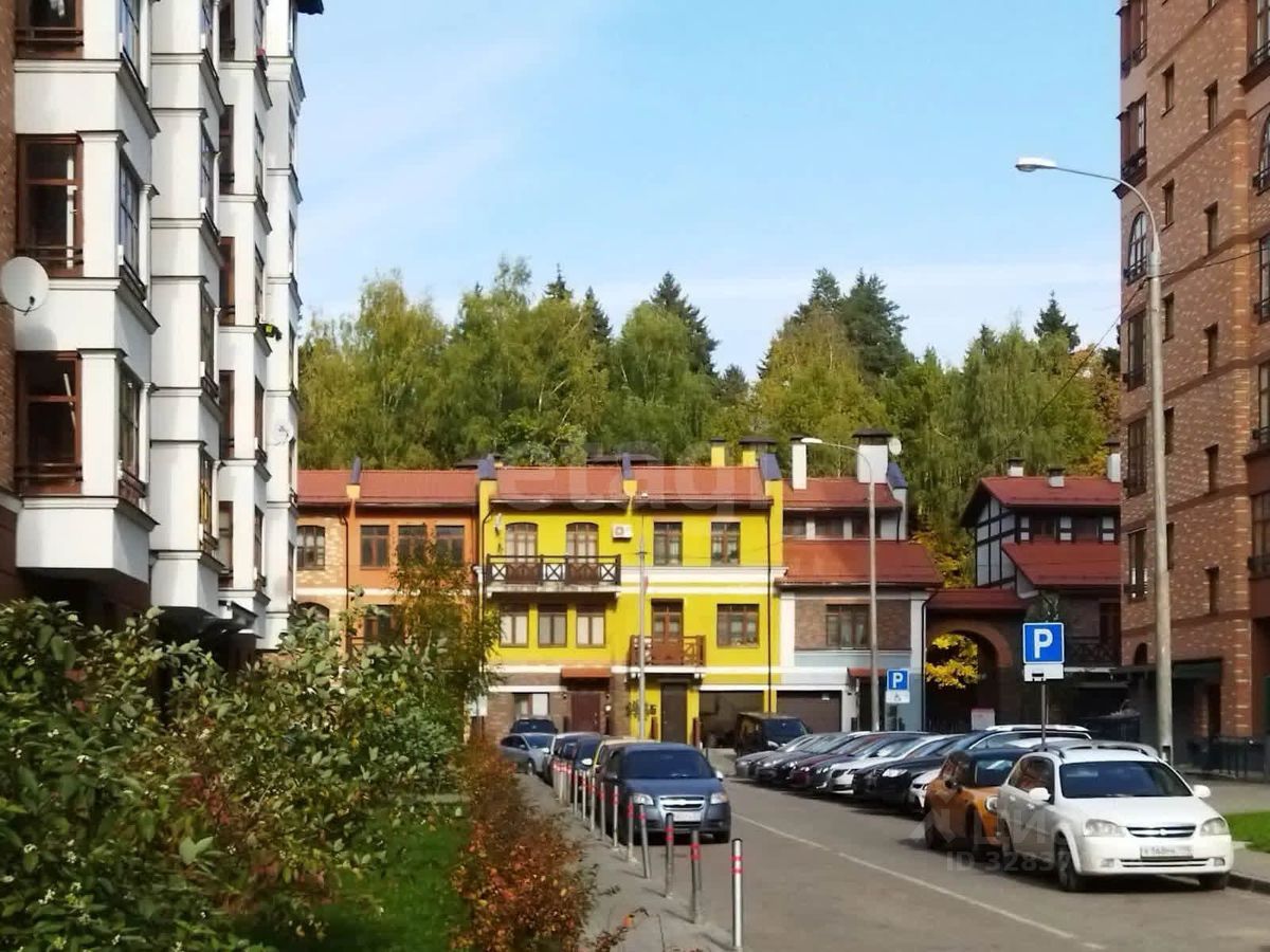Продажа 1-комн квартиры на вторичном рынке Сабурово пгт, улица Парковая, 8