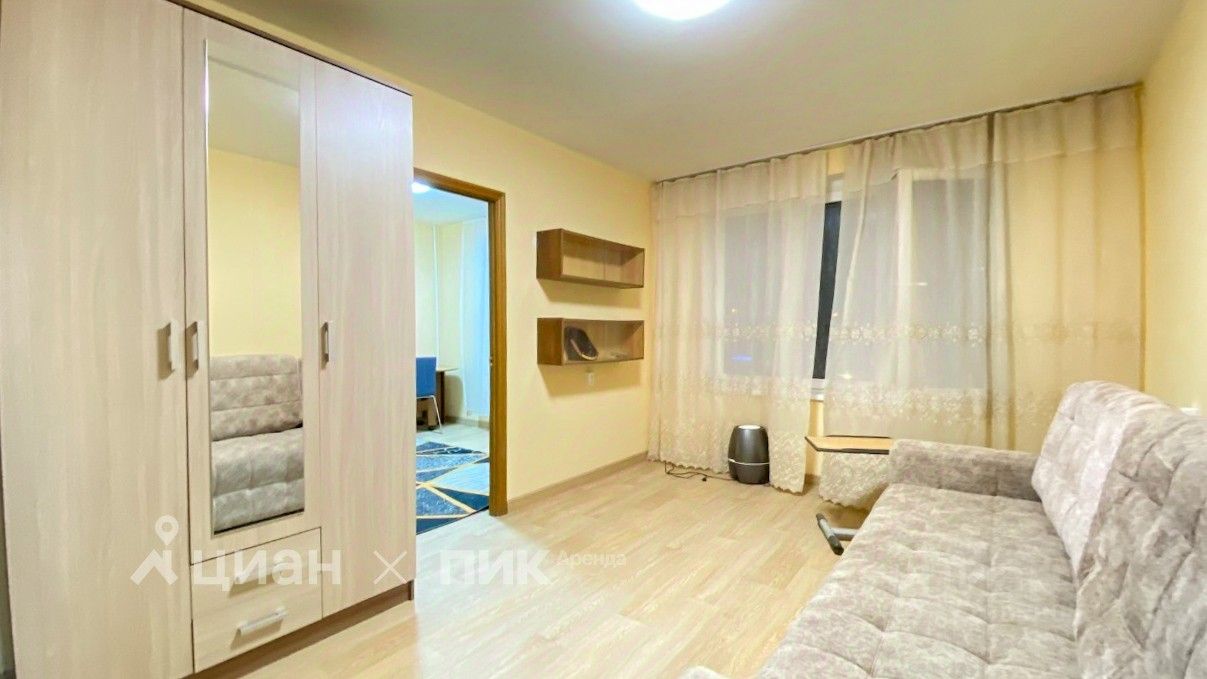 Аренда 3-комн квартиры на вторичном рынке Онежская улица, 53К1