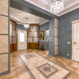 Продажа 4-комн квартиры на вторичном рынке улица Блохина,  д. 13