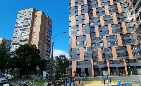 Продажа 3-комн квартиры на вторичном рынке ул Гарибальди,  д. 17,  к. 3