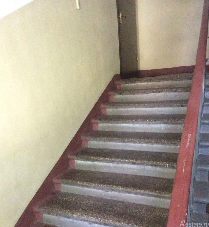 Продажа 2-комн квартиры на вторичном рынке Анненская ул ,  д. 10
