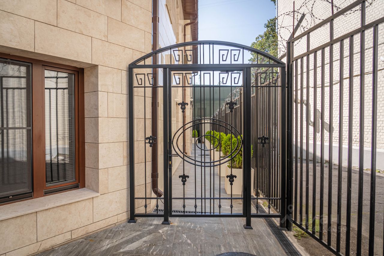 Продажа 3-комн квартиры на вторичном рынке Петроверигский переулок, 6-8-10С5