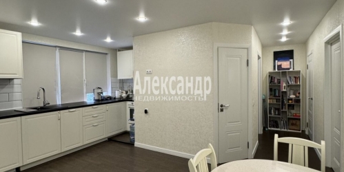 3-комн квартира Купчинская ул. ,  д. 8