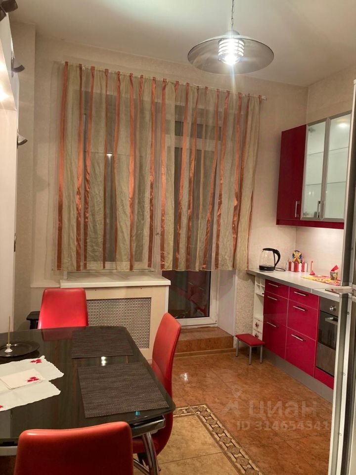 Аренда 1-комн квартиры на вторичном рынке Народная улица, 68к1