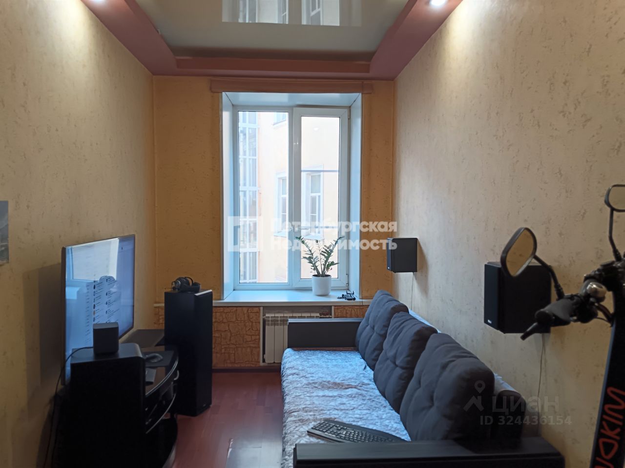 Продажа 4-комн квартиры на вторичном рынке набережная Реки Фонтанки, 127