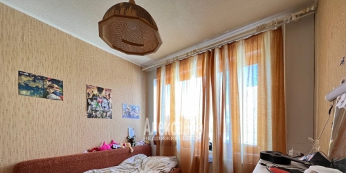 4-комн квартира Светогорск г., Гарькавого ул. ,  д. 14