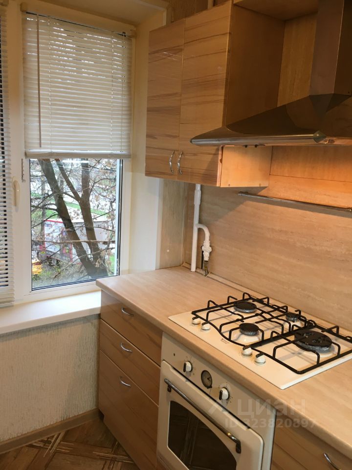 Аренда 2-комн квартиры на вторичном рынке Живописная улица,  д. 8