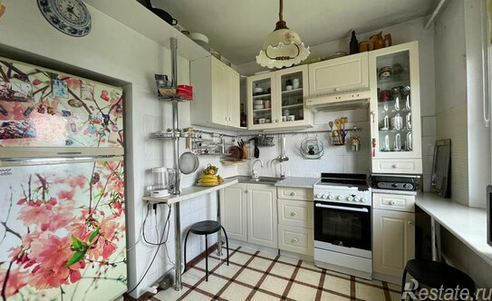 Продажа 3-комн квартиры на вторичном рынке ул Маршала Катукова,  д. 11,  к. 2