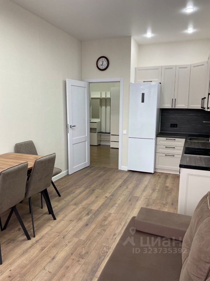 Аренда 2-комн квартиры на вторичном рынке Международный кв-л, Клязьма-Старбеево мкр, улица Береговая, 6