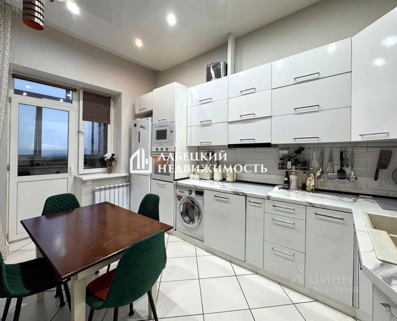 Продажа 3-комн квартиры на вторичном рынке Долгопрудный, Старое Дмитровское шоссе, 11